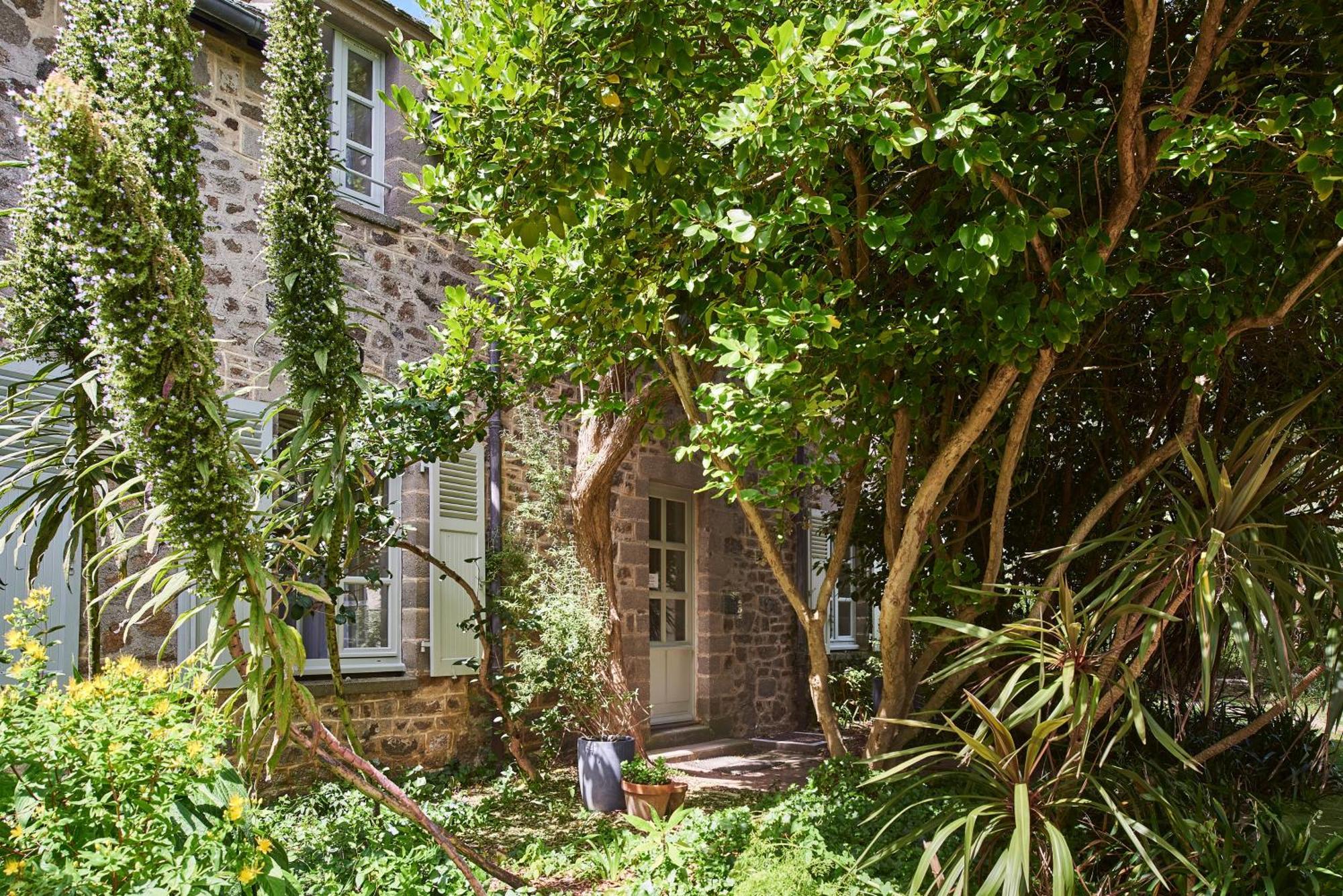 Les Maisons De Tatihou, The Originals Relais Saint-Vaast-la-Hougue Exterior photo